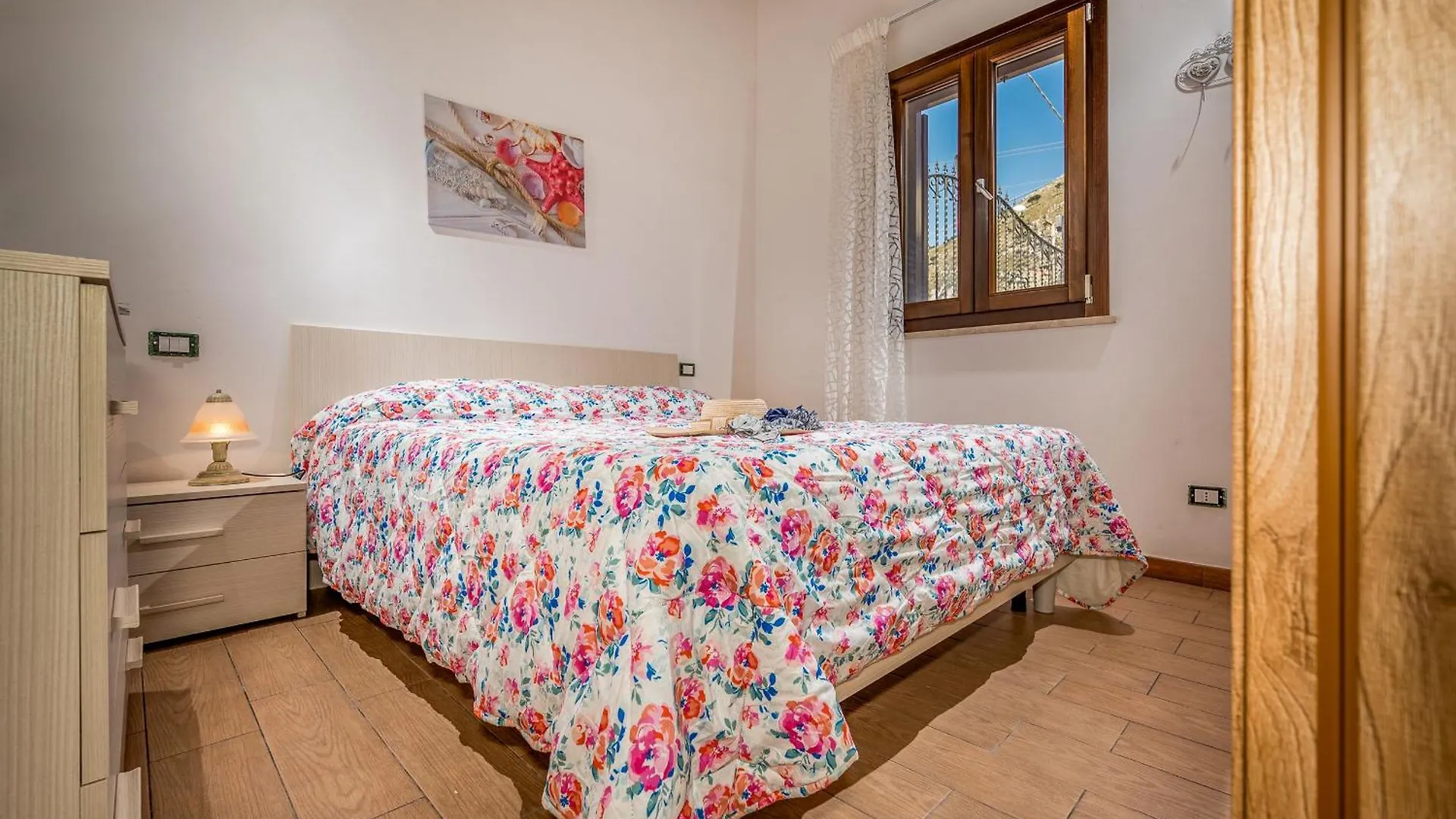 Casa Vacanza Saraceno كاستيلاّماري ديل غو