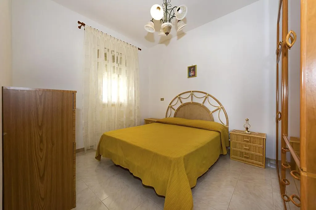 Casa Vacanza Saraceno كاستيلاّماري ديل غو